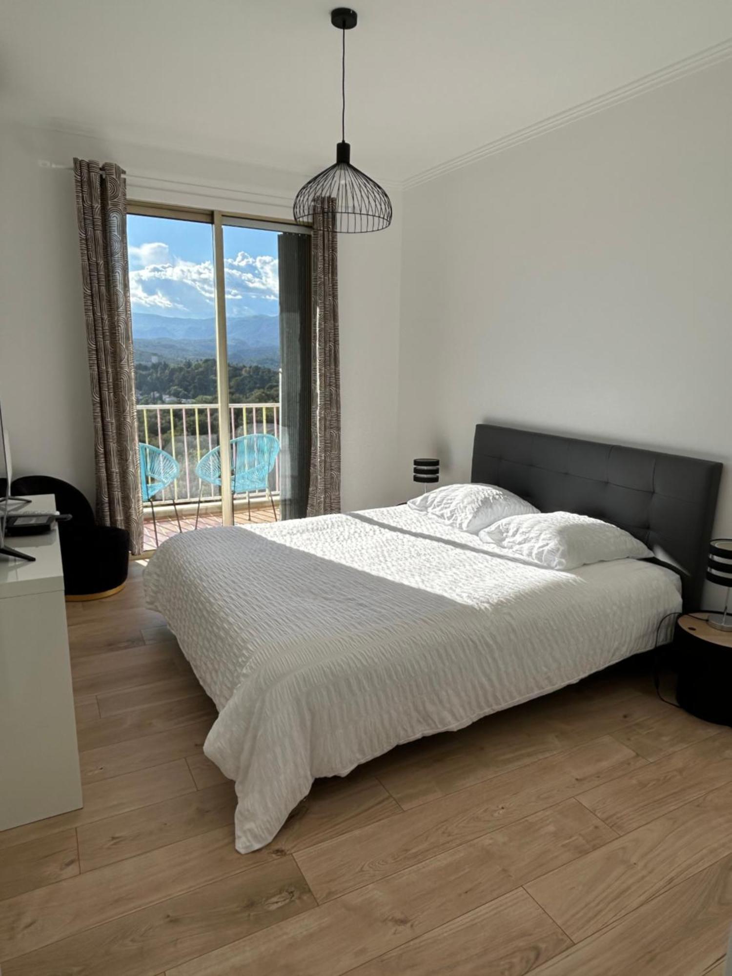 Somptueux Appartement Vue Mer ! Cagnes-sur-Mer Extérieur photo